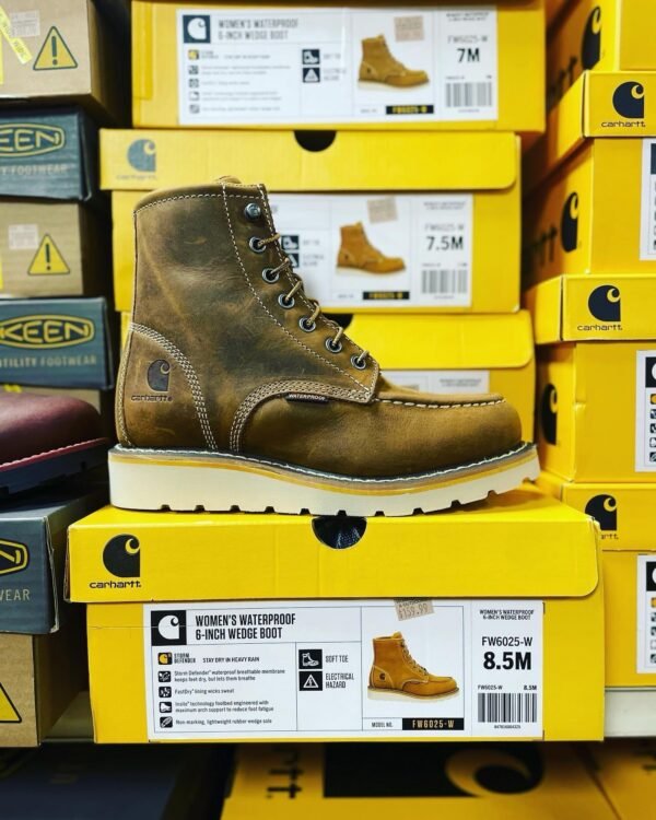 img_6269 Carhartt boots pallet